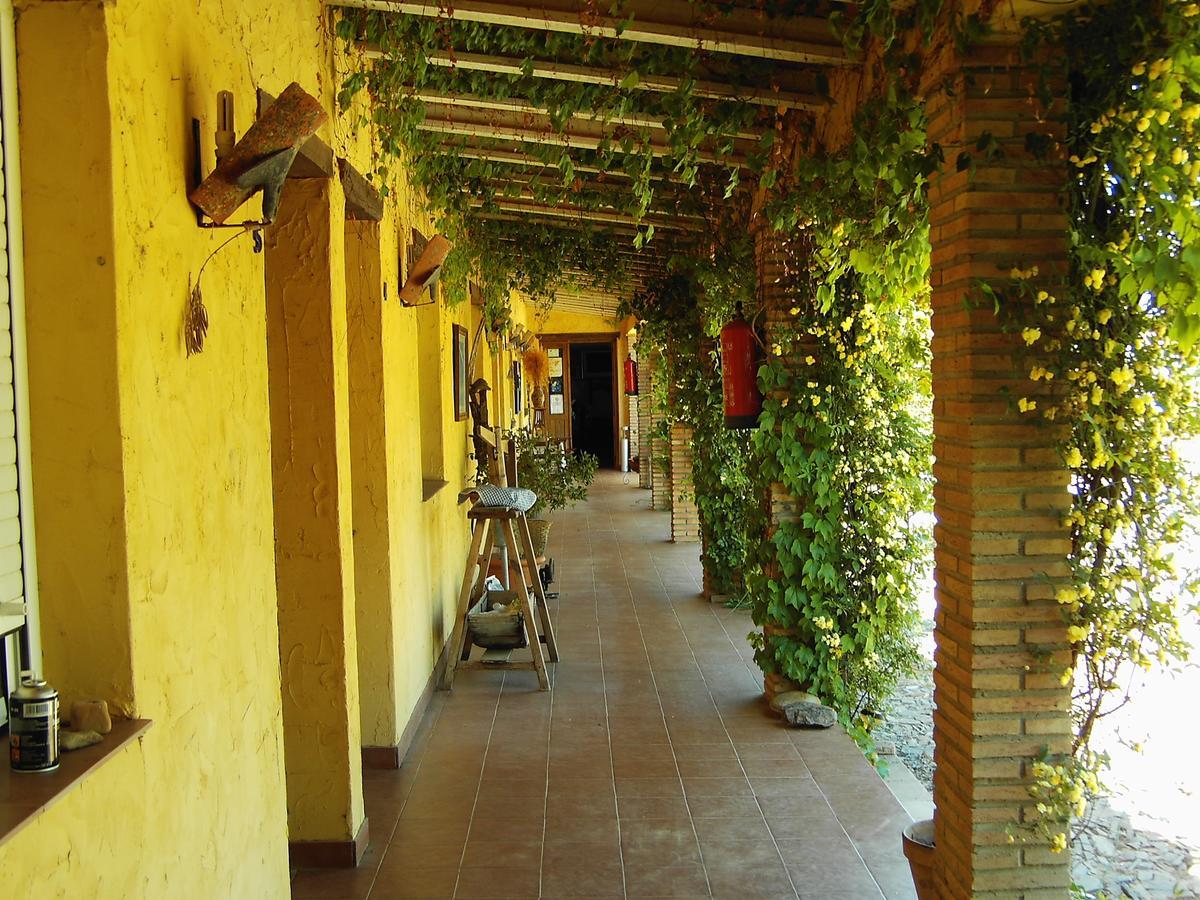 Hotel Rural La Cimbarra Aldeaquemada Екстер'єр фото
